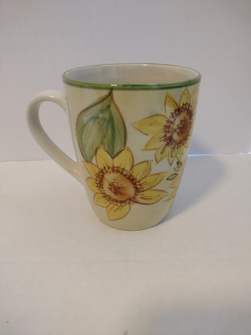 Gibson Sunflower Ceramic Coffee Mug in Yellow and Green